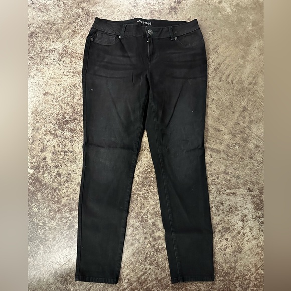 Maurices Women’s Black Jeans. Size L Short. Like New Condition. Never Wo… - Picture 1 of 3